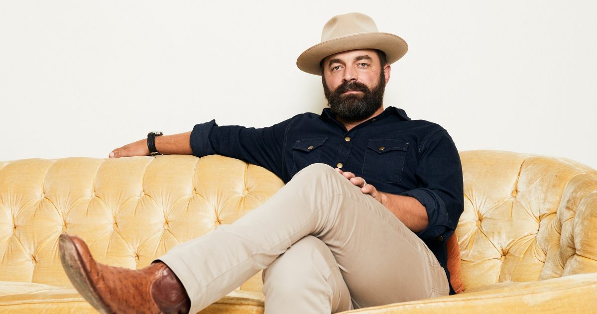 Drew Holcomb & The Neighbors photo 3